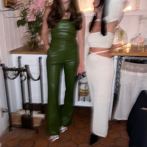 Green Faux leather pants and bodysuit - Picture 5 of 5